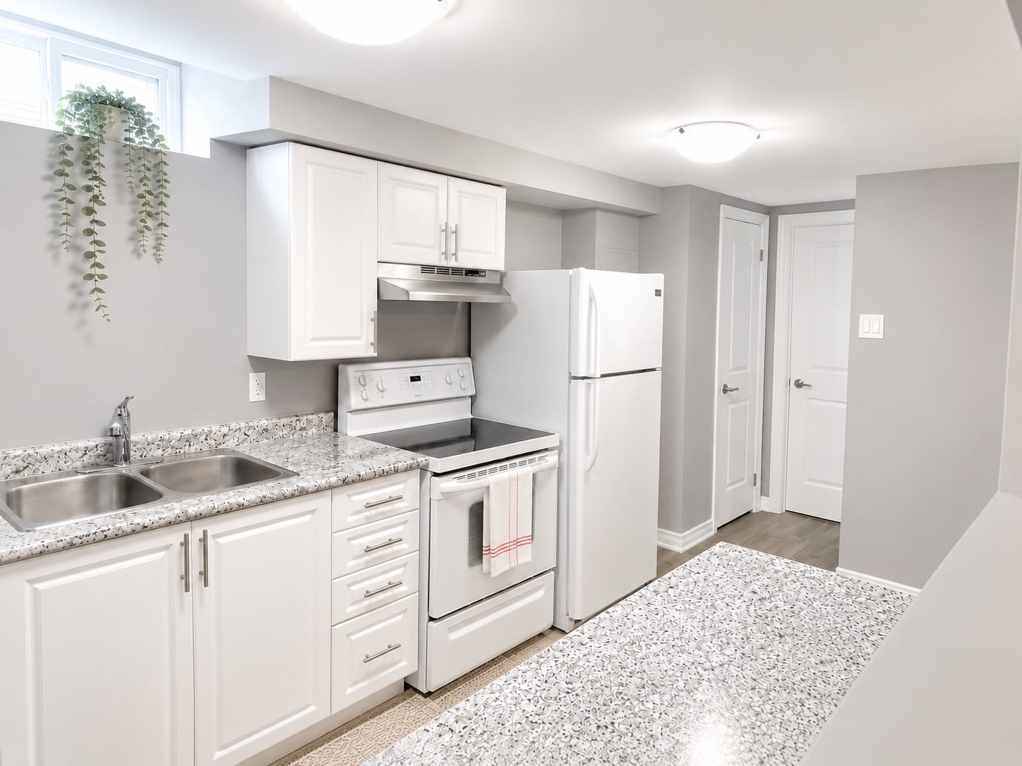 1 2 37 Frost Kitchen